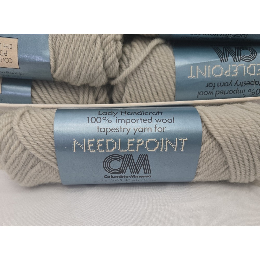 VTG Columbia Minerva Tapestry Yarn Lot 26 Skeins Pond Lily Green 473 100% Wool - Picture 2 of 8
